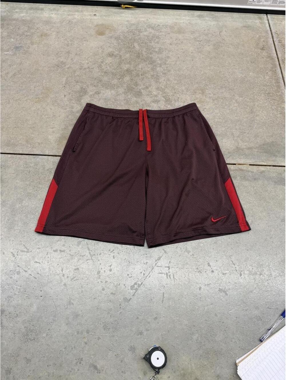 vintage nike burgandy and red mesh basketball gym shorts size large